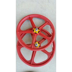 Old School BMX 20" SKYWAY RED/GOLD Flanges *** LIMITED EDITION*** by Skyway Old School BMX 20" SKYWAY RED/GOLD Flanges *** LIMITED EDITION*** by Skyway
